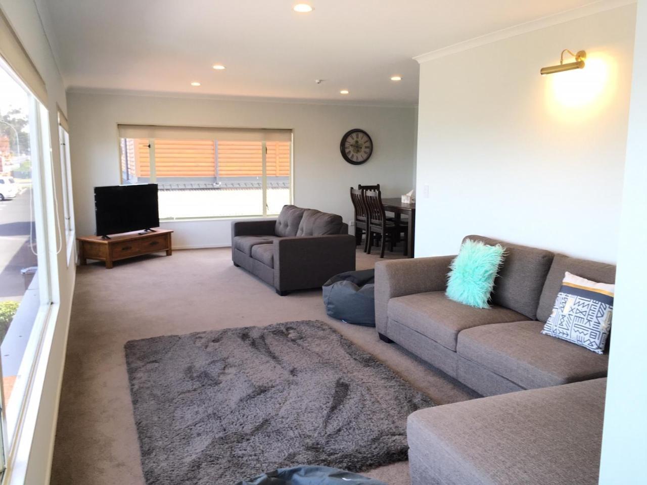Baycourt Lakefront Motel Taupo